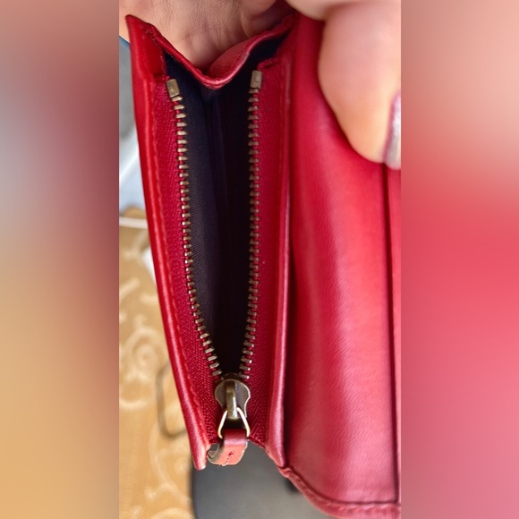 Gucci EUC Cherries GG Supreme Compact Bifold Wallet has ALL rhinestones - Picture 13 of 16